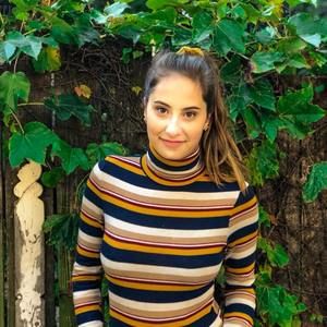 Meet your Posher, Holly jean